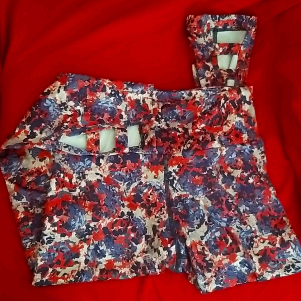 Red white and blue floral leggings